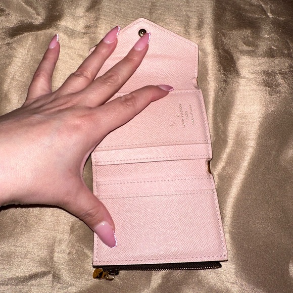 ❌SOLD ❌Louis Vuitton Zoe Wallet - Picture 10 of 13